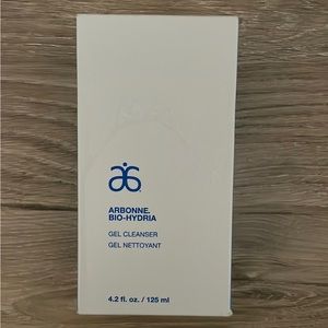 Arbonne Bio-Hyrdria Gel Cleanser